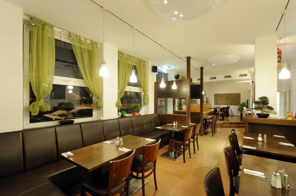 Fair Hotel Frankfurt - An Der Messe Франкфурт на Майн Екстериор снимка