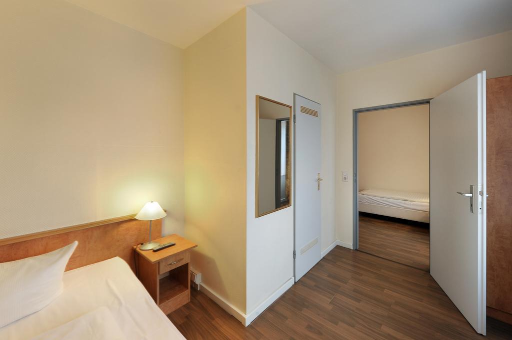 Fair Hotel Frankfurt - An Der Messe Франкфурт на Майн Стая снимка