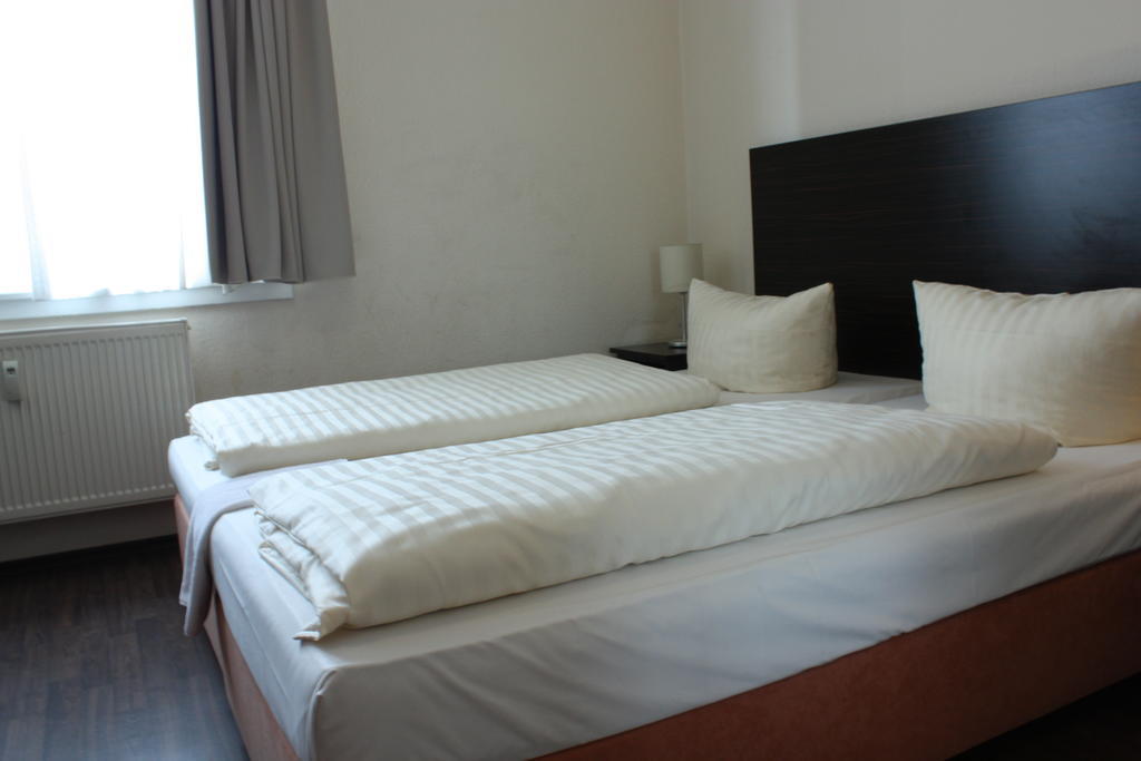 Fair Hotel Frankfurt - An Der Messe Франкфурт на Майн Стая снимка