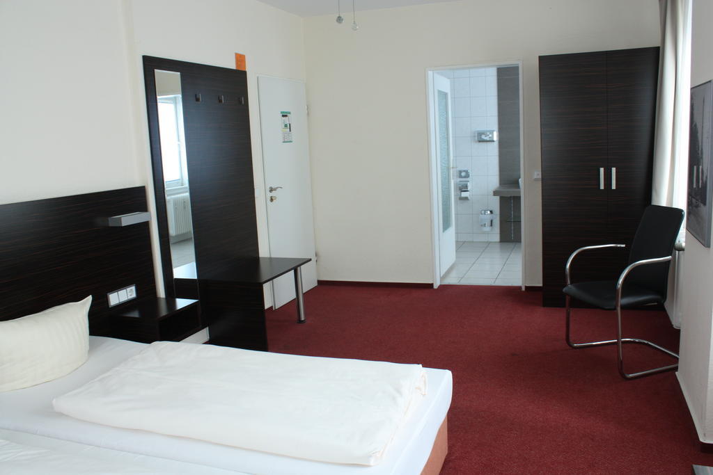 Fair Hotel Frankfurt - An Der Messe Франкфурт на Майн Стая снимка