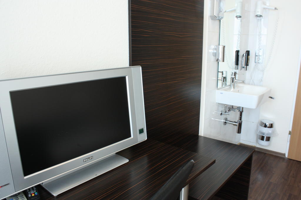 Fair Hotel Frankfurt - An Der Messe Франкфурт на Майн Стая снимка